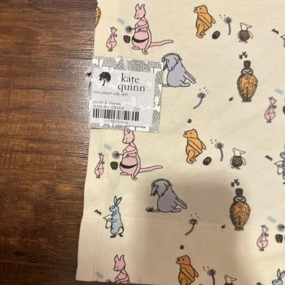 Kate Quinn POOH & Friends Crib Skirt - Picture 4 of 6
